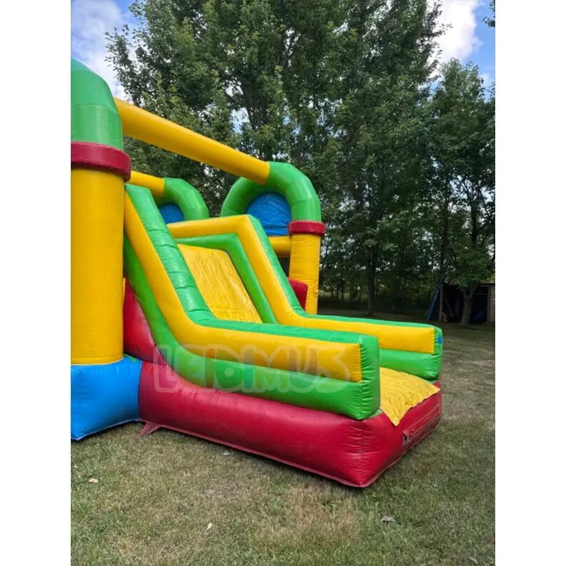 Commerciële opblaasbare hinder - Kids Outdoor House With Slide recensie en prijs